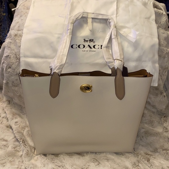 Coach Handbags - ⚡️⚡️COACH WILLOW TOTE IN CHALK ⚡️⚡️♥️♥️⚡️PERFECT FOR SPRING N…